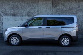 Ford Tourneo Courier Ansicht seitlich